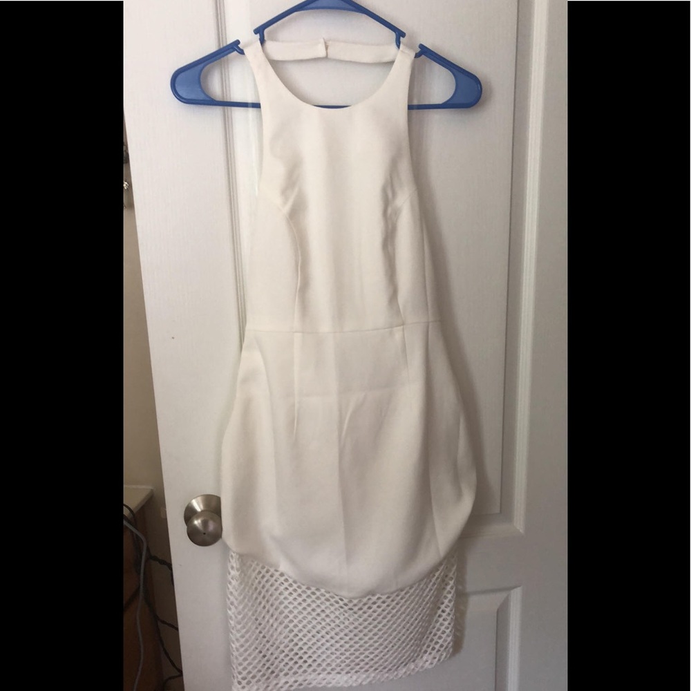 Elegant white dress NWT size medium